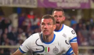 Inter, Dzeko lancia la sfida al Napoli: “Complimenti ma basta poco per raggiungerli”